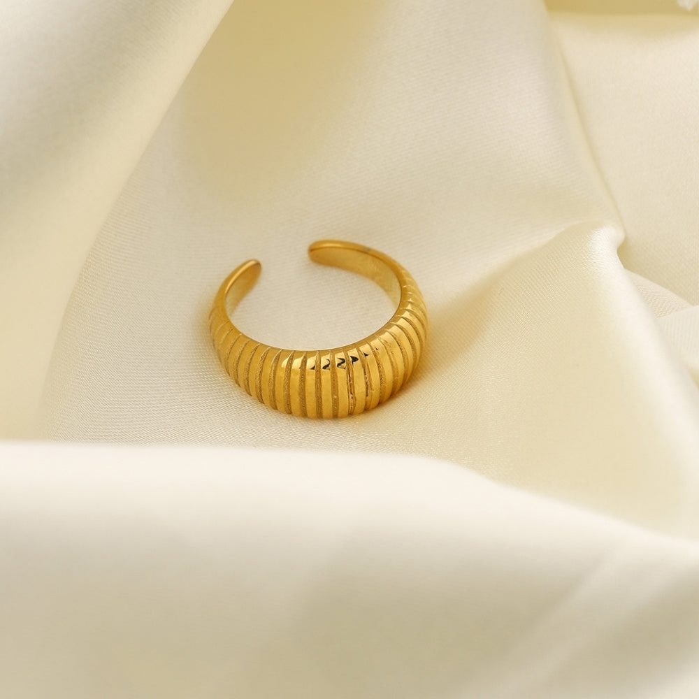Retro Gold Ring sz 7